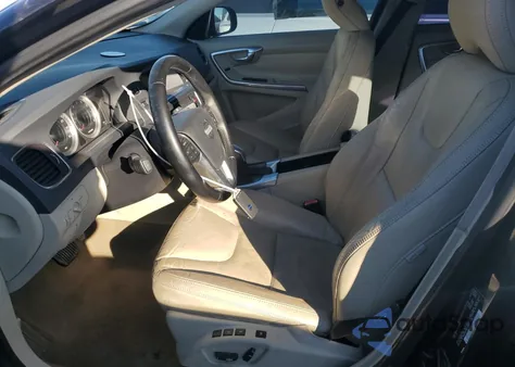 2013 Volvo S60 T5 z USA, uszkodzony, nr VIN YV1612FS4D2201576